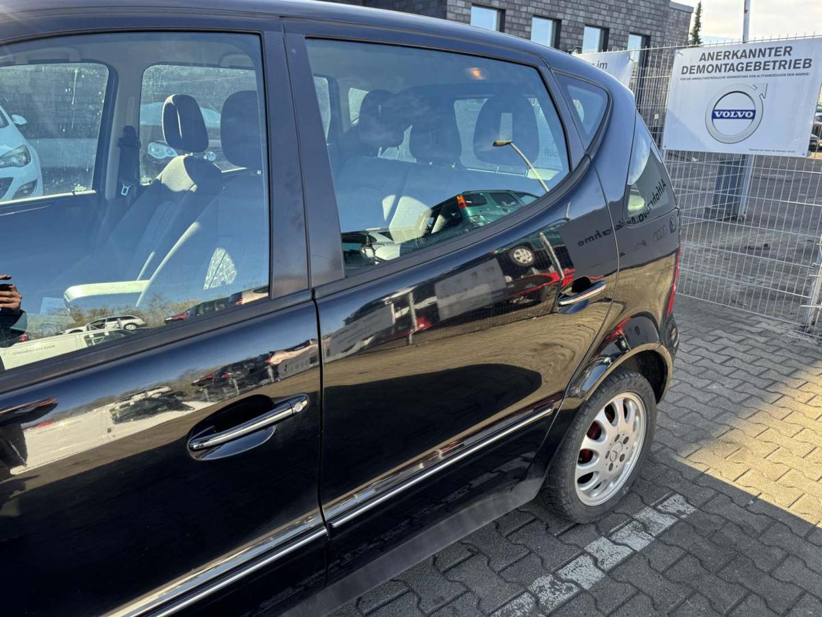 Mercedes A Klasse W169 original T&uuml;r hinten links 696 Nachtschwarz Rohbau Bj.2001